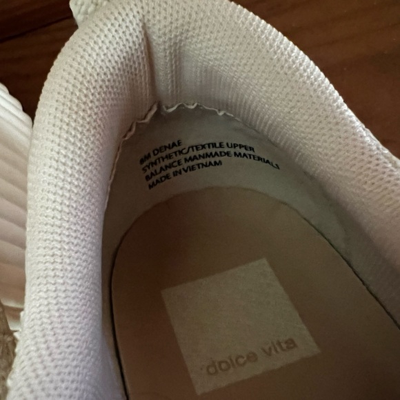Dolce Vita sneakers. Worn once. Size 8. Perfect condition. - Picture 3 of 6